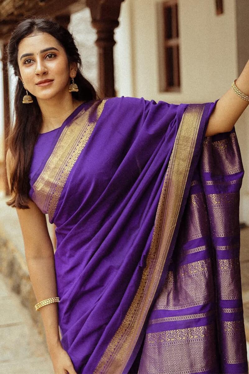 BEAUTIFUL RICH PALLU & JACQUARD WORK ON ALL OVER THE SAREE.