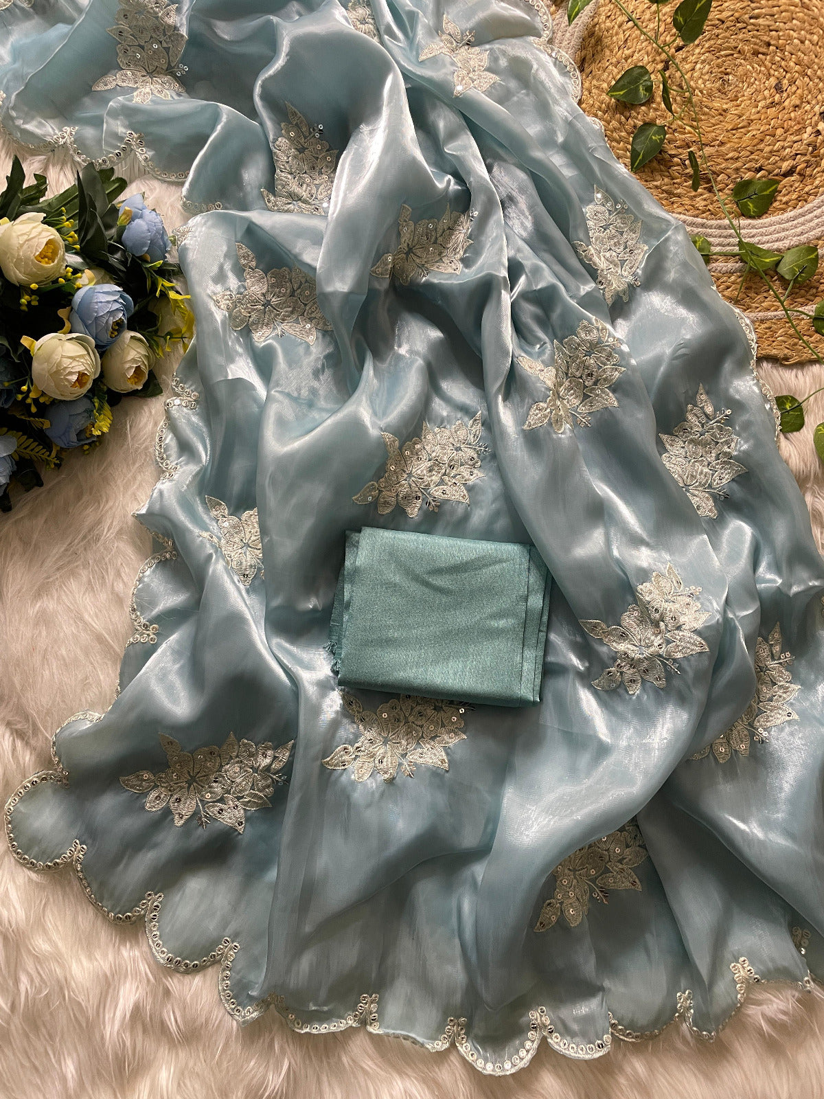 PURE SOFT ZIMMY CHOO SILK FABRIC ON BEAUTIFUL C-PALLU