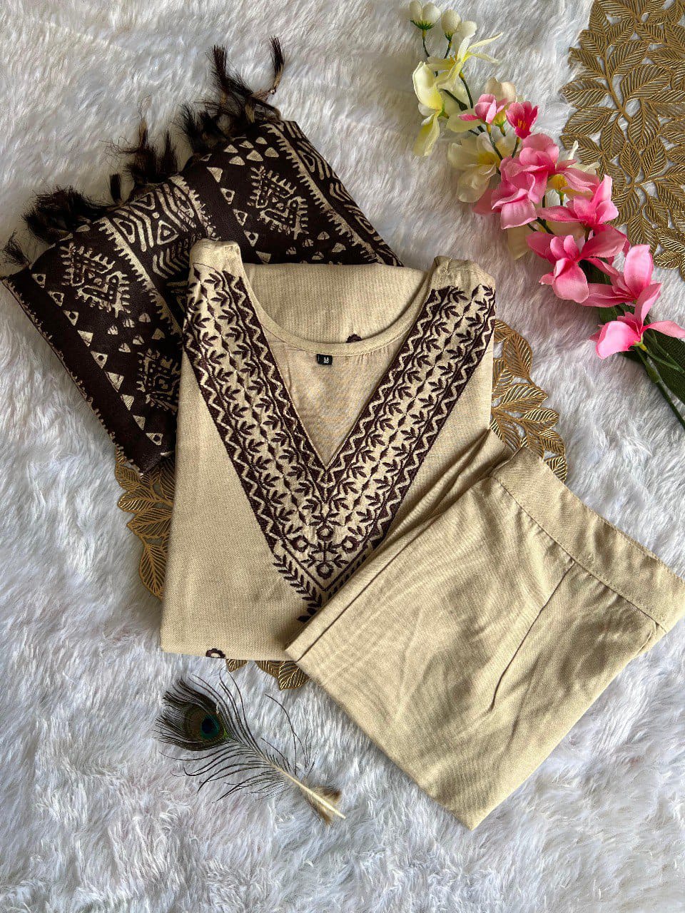 KAHDI COTTON BEATIFUL KURTI PANK DUPPATA SET