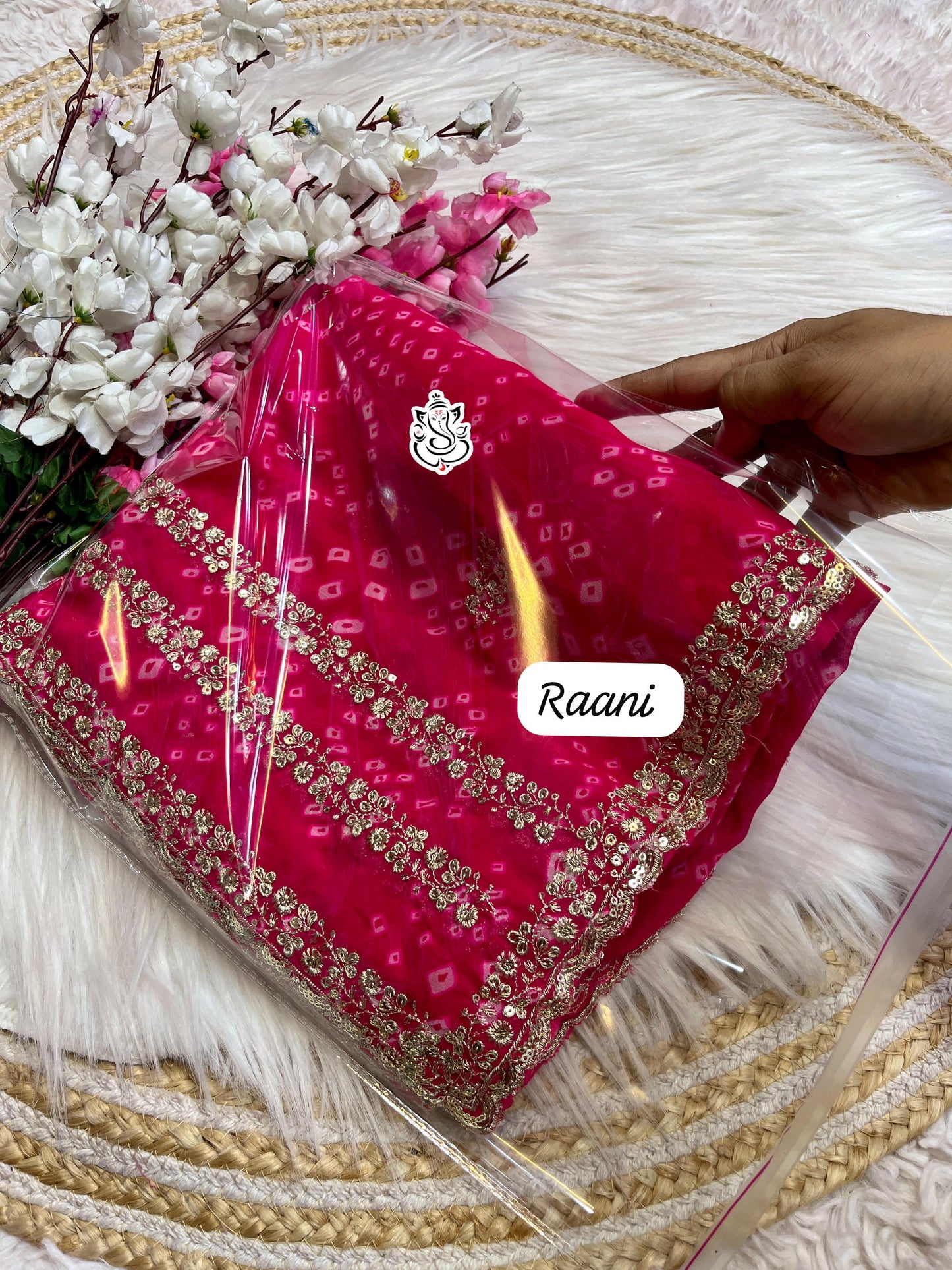 Soft c*c Georgette Bandej With c-Pallu Sequence Thread Coding