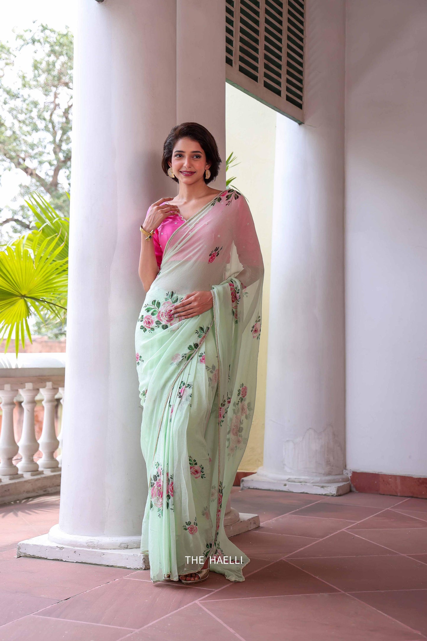Saree For Womens Tebby Organza Saree With Beautiful floral print with katdana handwork