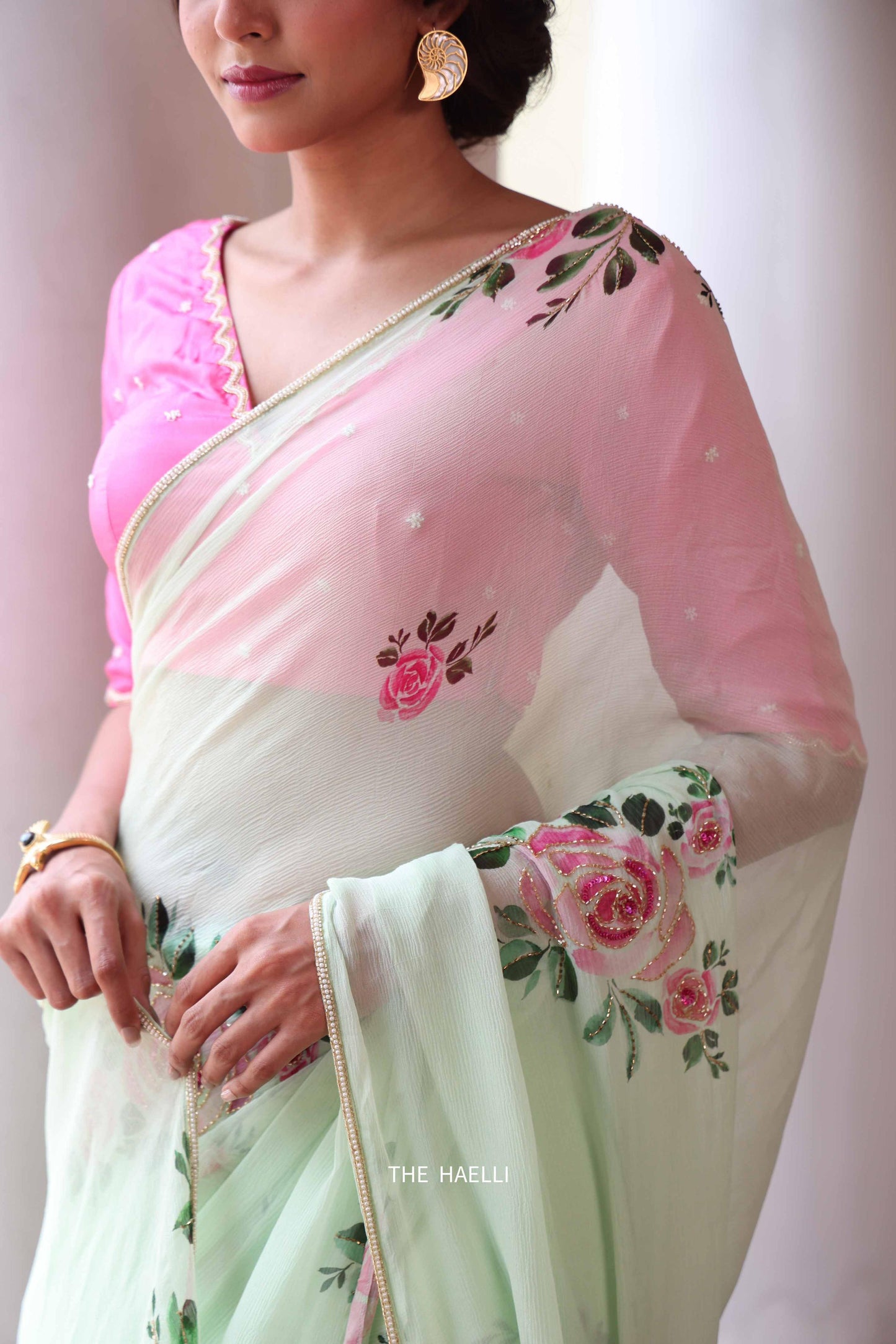 Saree For Womens Tebby Organza Saree With Beautiful floral print with katdana handwork