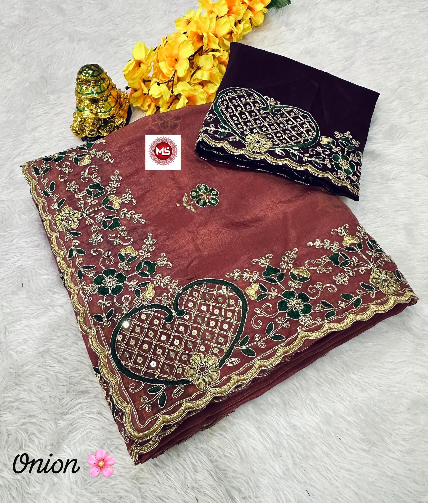 HEAVY PREMIUM SOFT GOLD CRUSH SILK FABRIC ON BEAUTIFUL C-PALLU EMBROIDERY SEQUENCES WORK