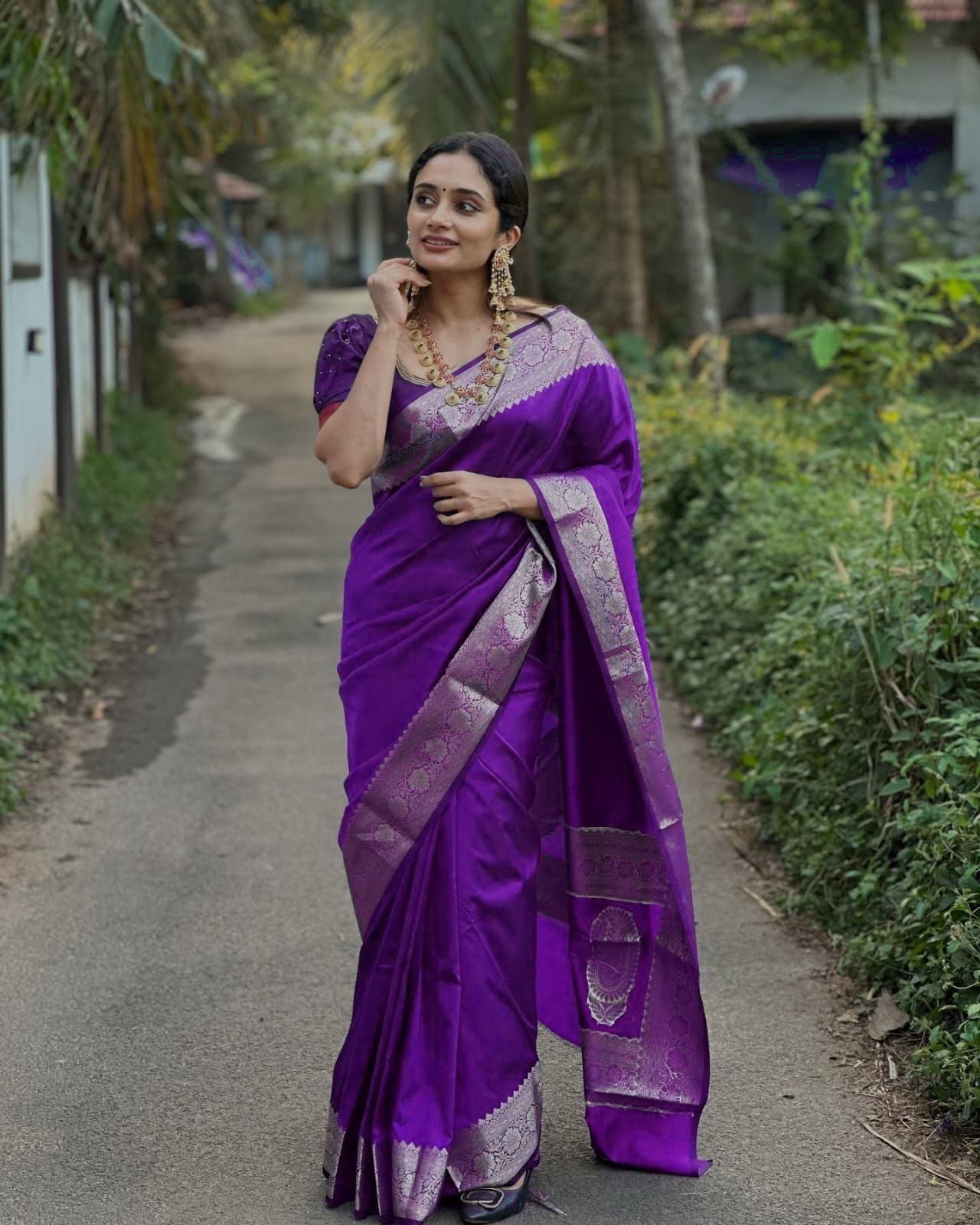 New Wedding Wear Banarasi Soft Silk Jacquard Weaving Work Fancy Designer Saree