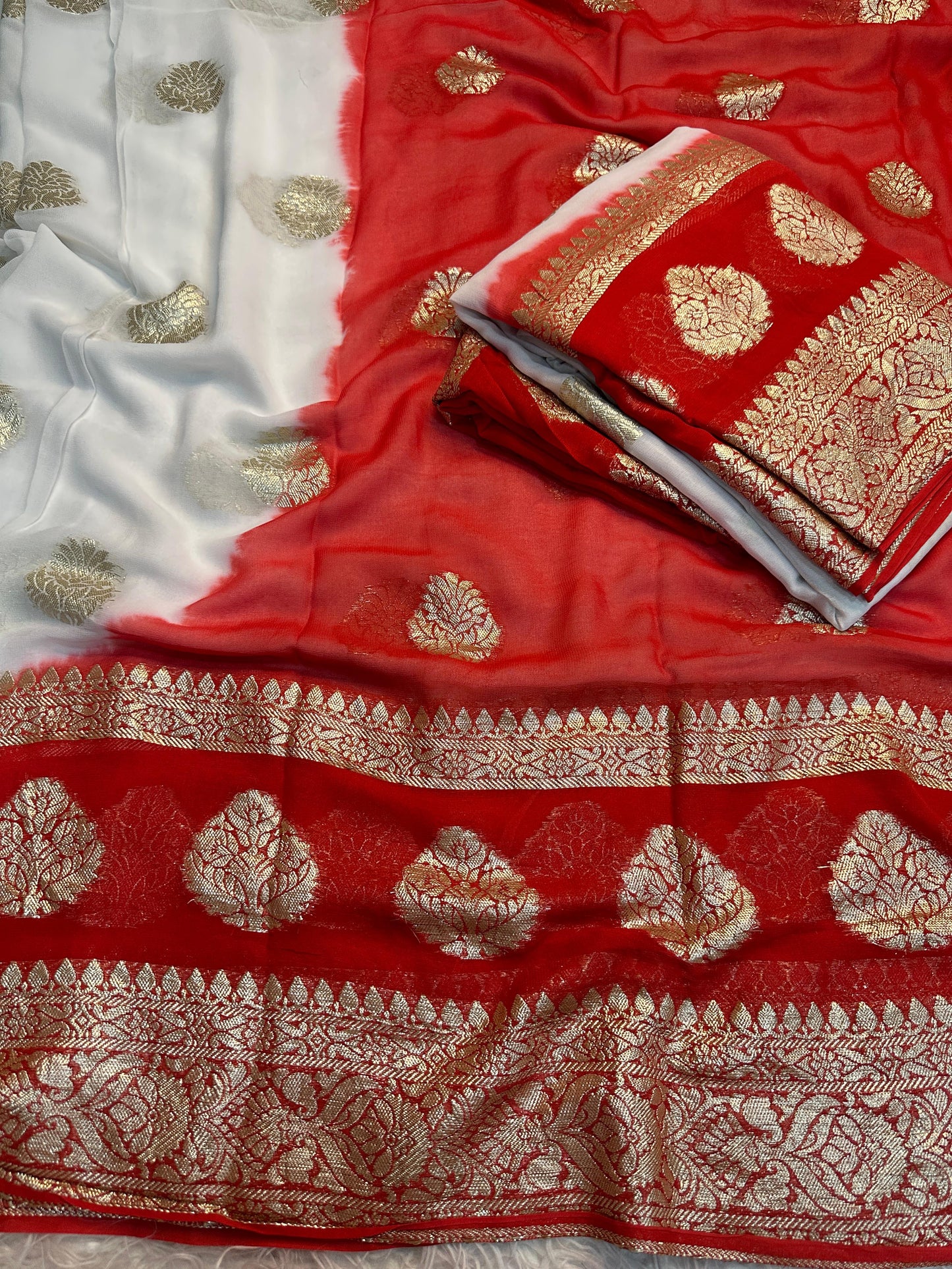 Viscose Georgette Saree With banarashi Contrast Blouse !