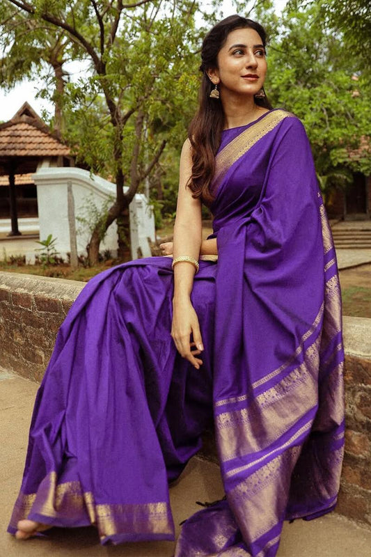 BEAUTIFUL RICH PALLU & JACQUARD WORK ON ALL OVER THE SAREE.