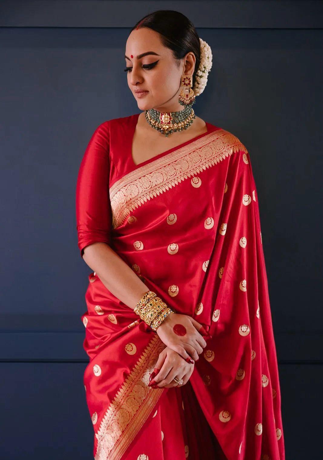 BEAUTIFUL RICH PALLU & JACQUARD WORK ON ALL OVER