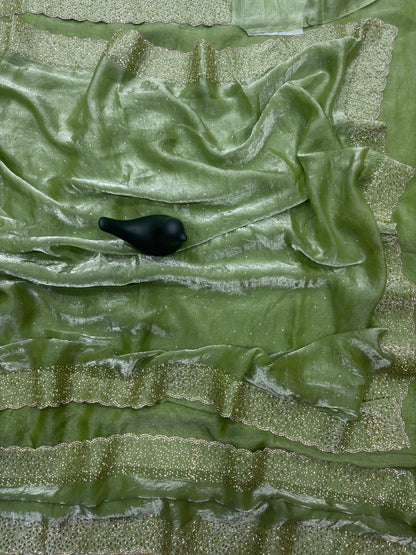 Quality-Fendi Space Silk Saree With Jarkhan Work All Over Saree.