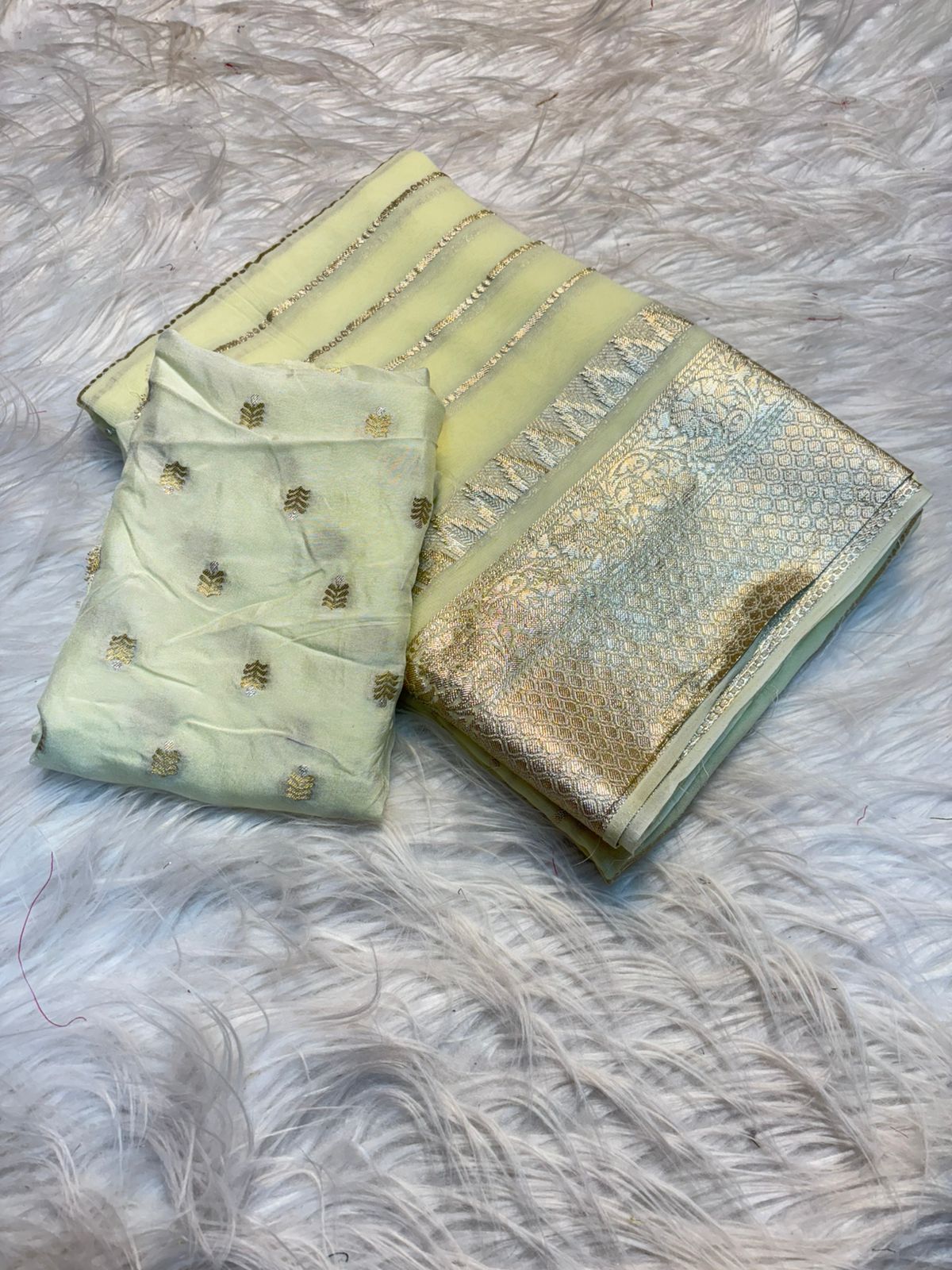 Viscose Georgette Saree With running Blouse