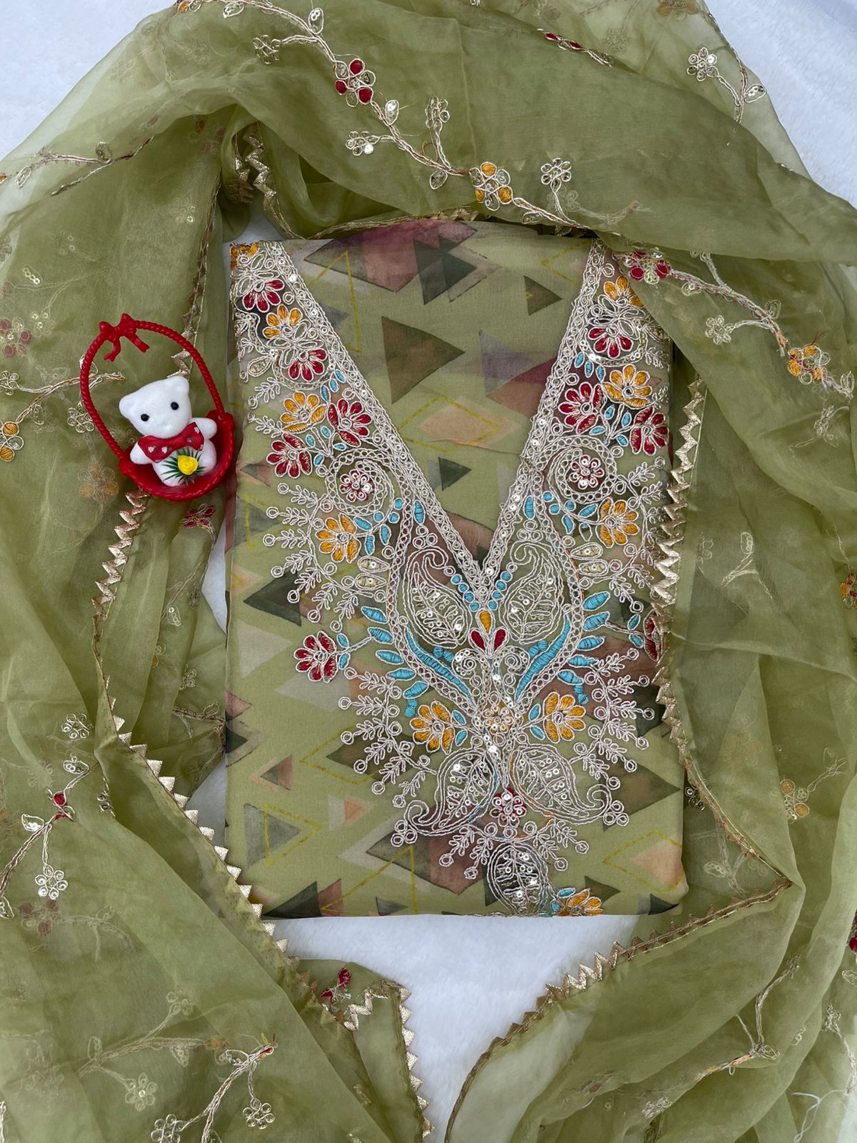 HEAVY TOP DUPPATA BOTTOM EMRODARY WORK