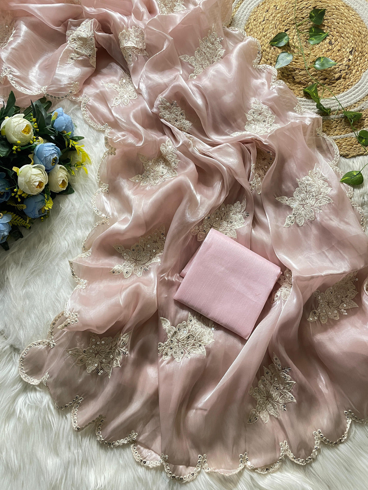 PURE SOFT ZIMMY CHOO SILK FABRIC ON BEAUTIFUL C-PALLU