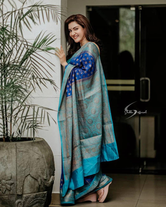 BEAUTIFUL RICH PALLU & JACQUARD WORK ON ALL OVER THE SAREE.