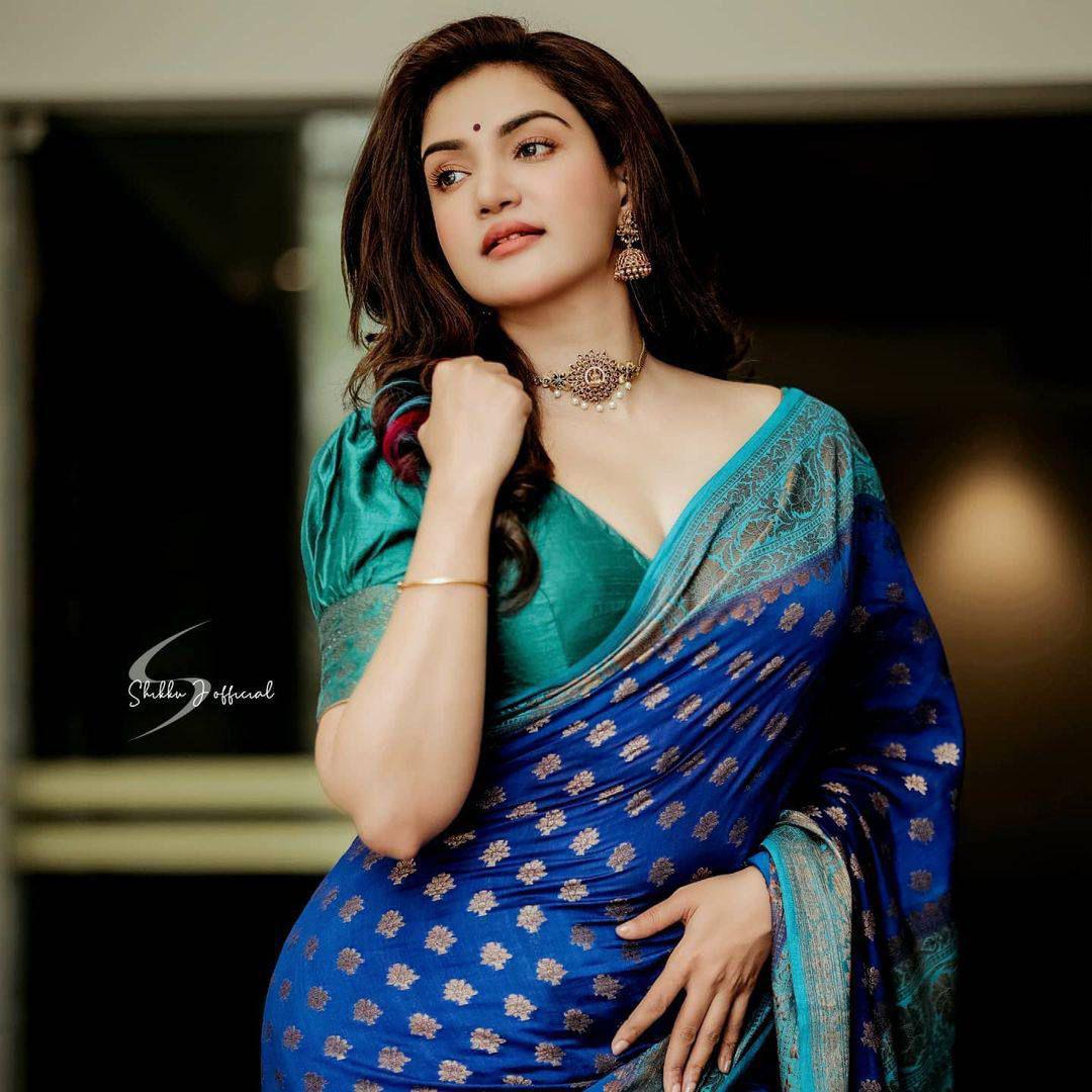 BEAUTIFUL RICH PALLU & JACQUARD WORK ON ALL OVER THE SAREE.