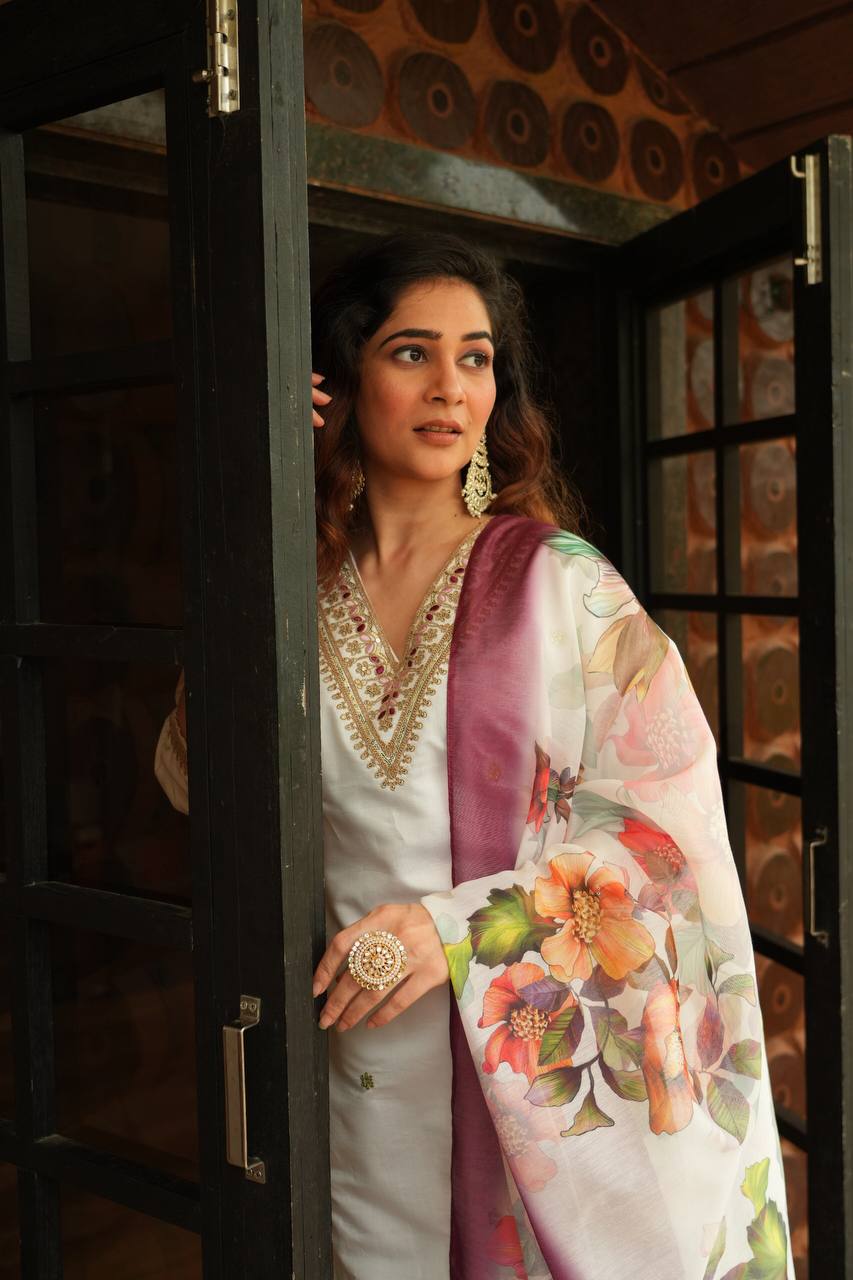 FULLY STITCHED ETHNIC SET  WITH DUPATTA
