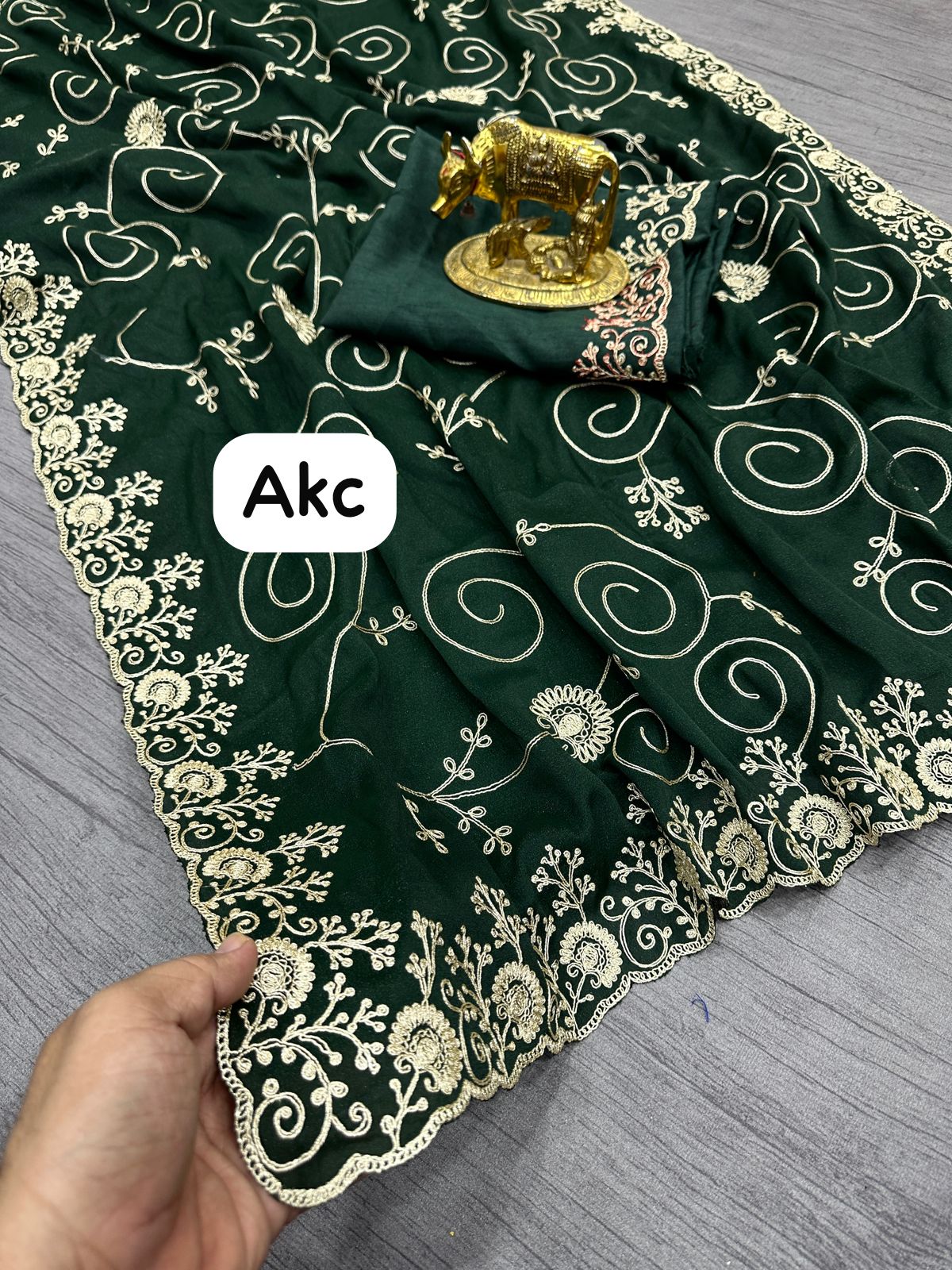 Pure Star Georgette Saree With Luxury Shining  Saree * With Trending Heavy Unique Pita Work