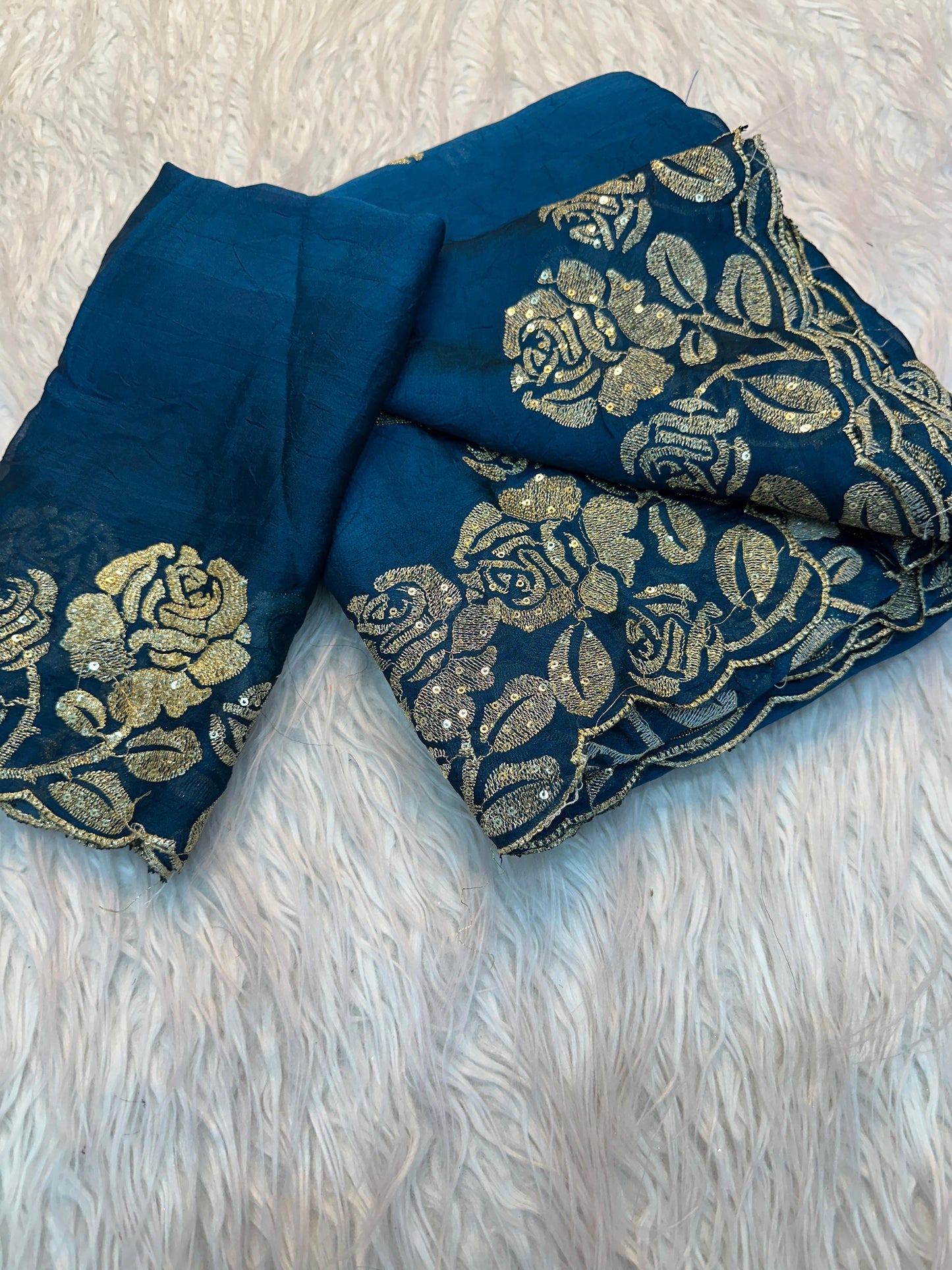 Soft Crush Silk Fabric Saree With Fancy Sequince &amp; Thread