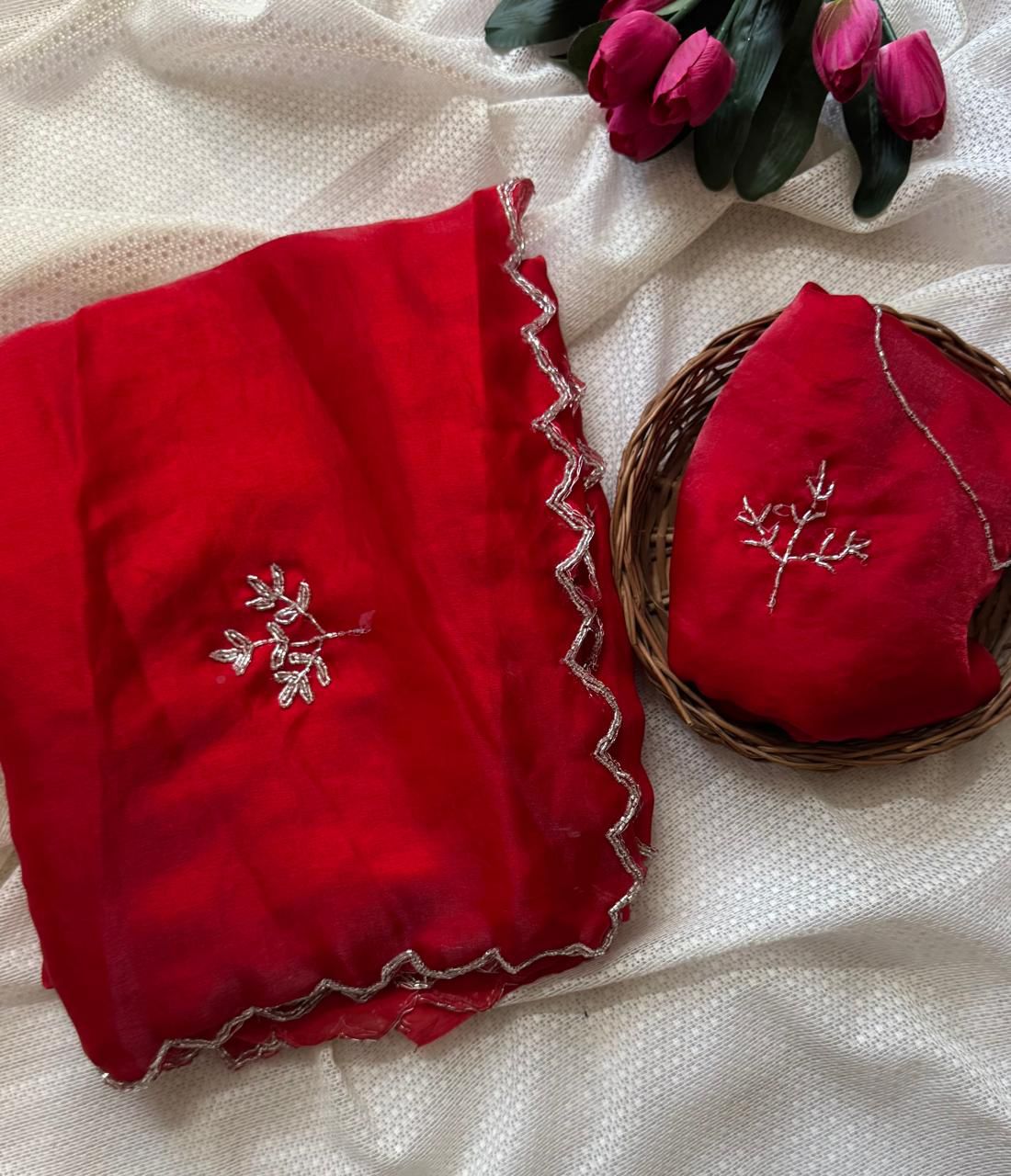 We get you what you look for pure  original space silk saree with pattern all over with blouse