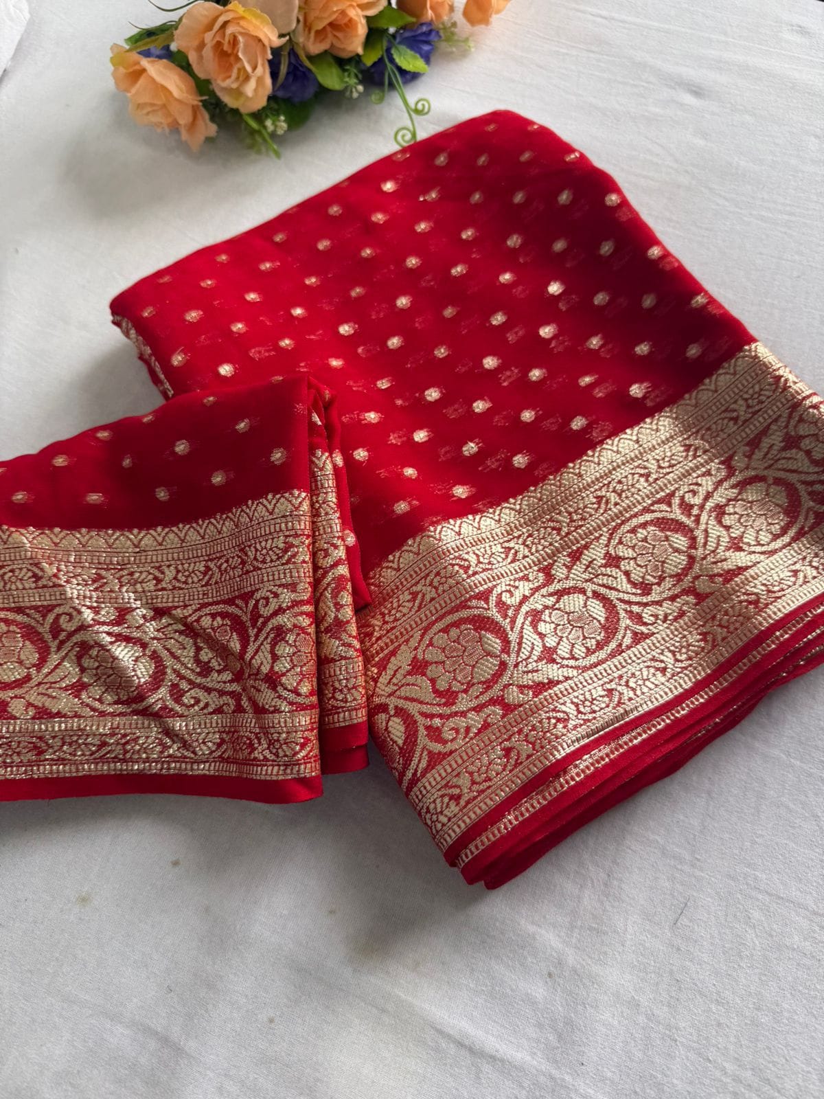 Latest Wedding wear Padding Color Viscose Georgette Jacquard Weaving Work Designer Saree