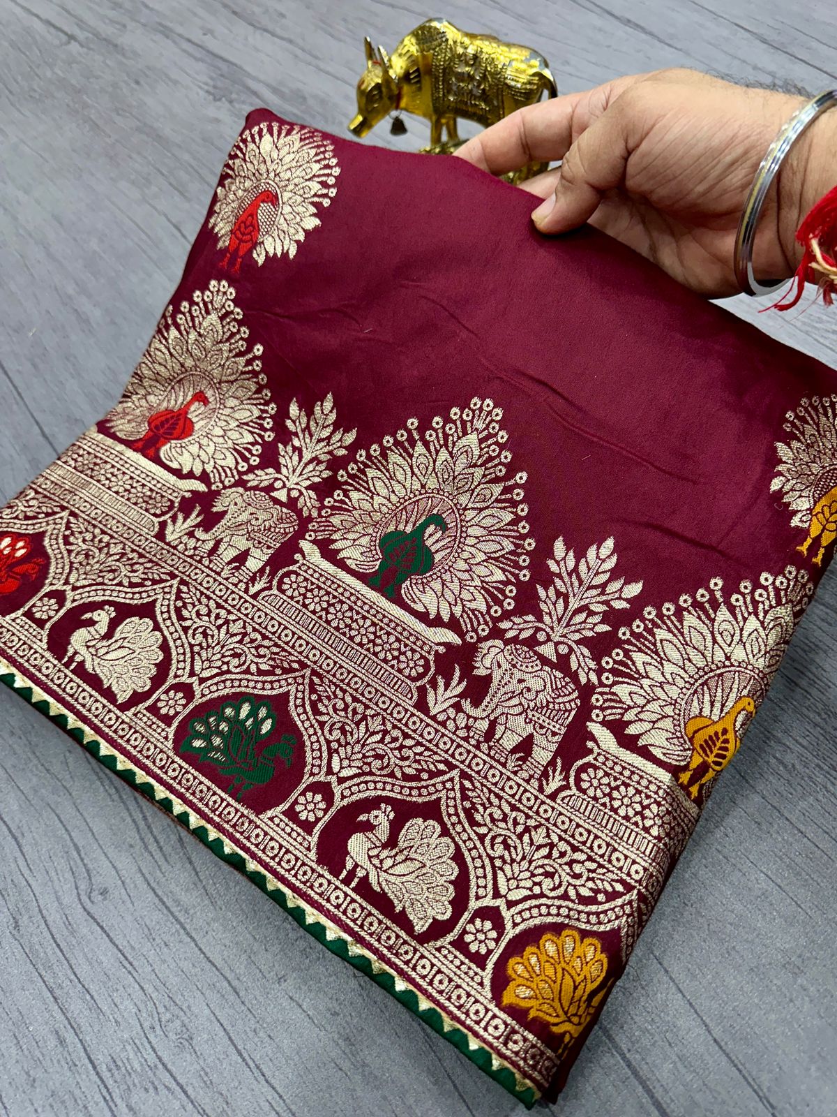 Pure Dola Silk With Zari Weaving Saree WIth Zarkan Pallu  Border
