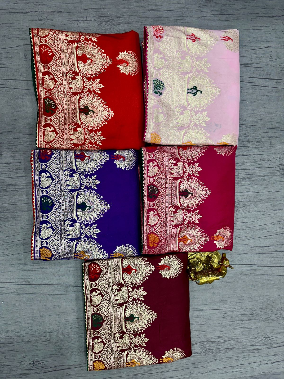 Pure Dola Silk With Zari Weaving Saree WIth Zarkan Pallu  Border