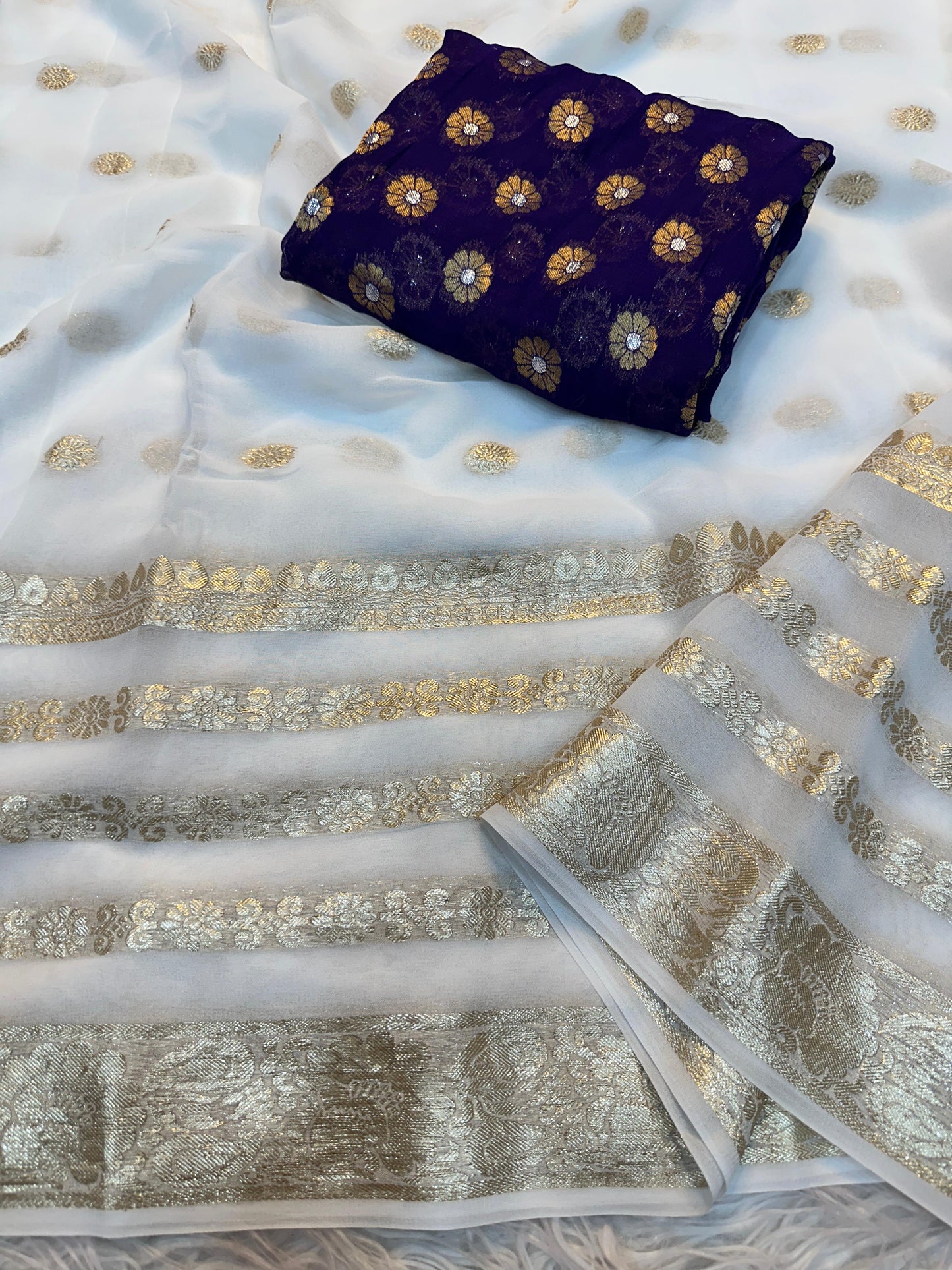 Latest Wedding wear white Pedding Color Viscose Georgette Jacquard Weaving Work Designer Saree