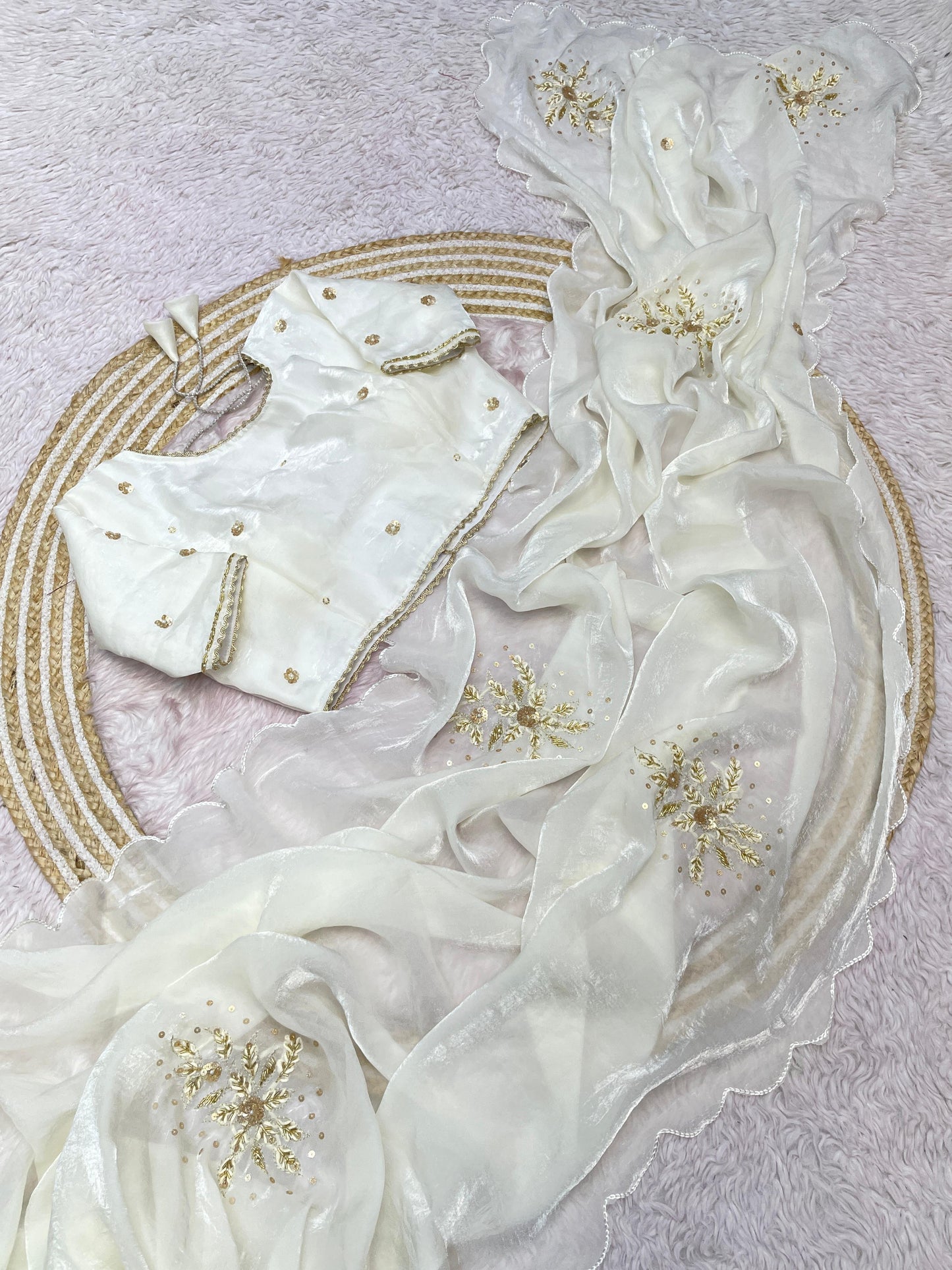 Beautiful khatli cut Dena Handwork Saree