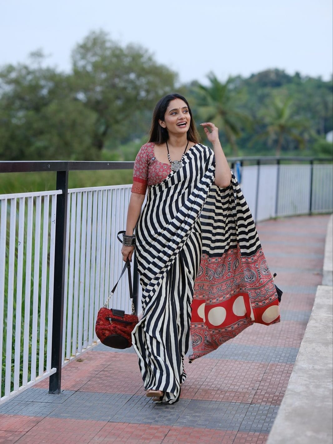 Lagdi Pure Soft Gajji Silk Saree – Premium Semi Gajji Heavy Fabric