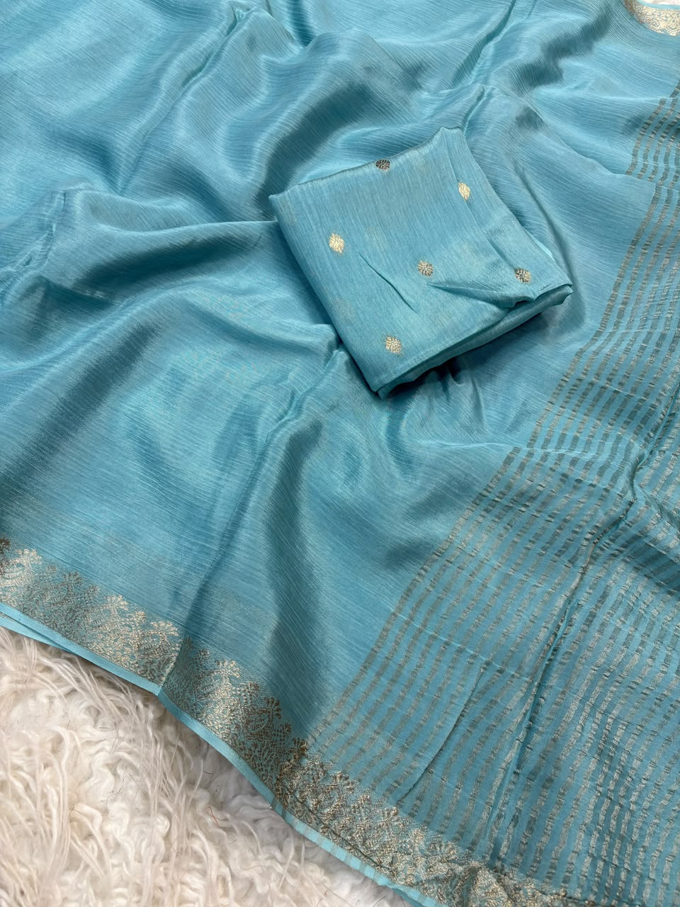 Solid Pastel Tone Lightweight Soft Silk Saree with Subtle Zari Border