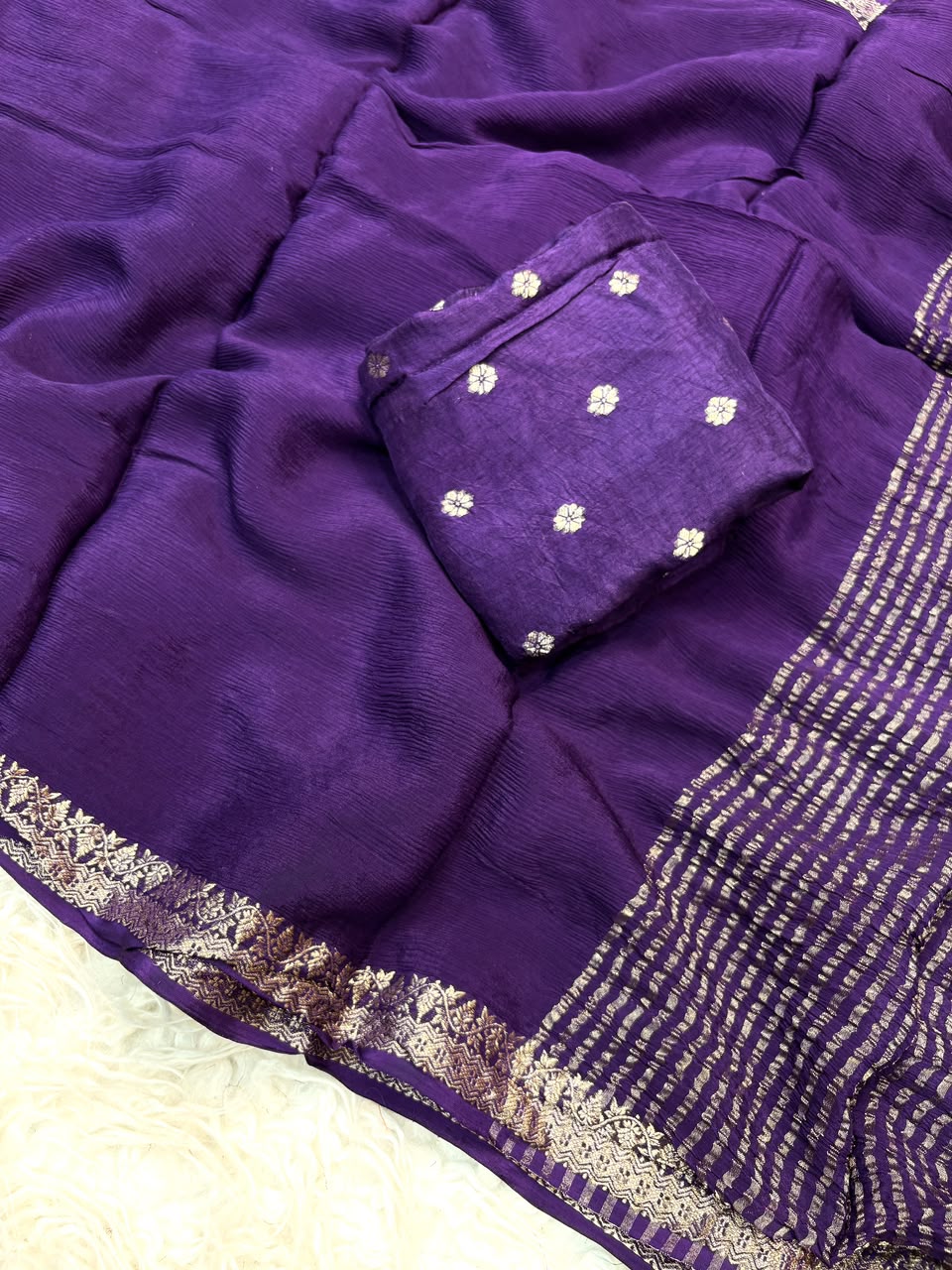 Solid Pastel Tone Lightweight Soft Silk Saree with Subtle Zari Border