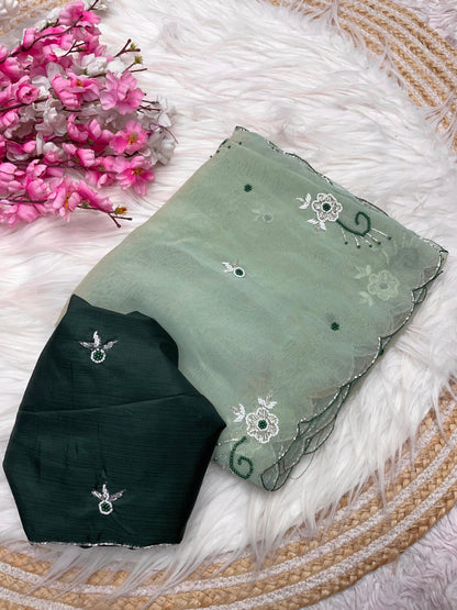 Beautiful khatli cut Dena Handwork Saree